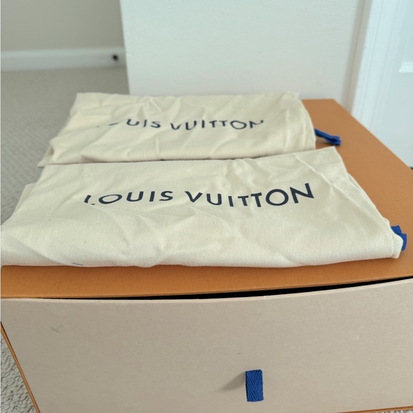 Louis Vuitton Logo Platform Sandals - taupe - Picture 6 of 8